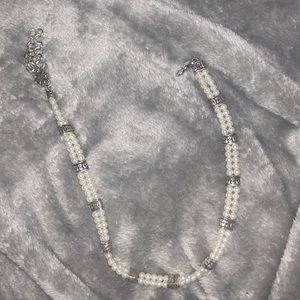 Pearl choker